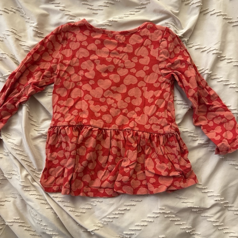 GAP Red Heart Long Sleeve Kids Tee - Picture 3 of 3